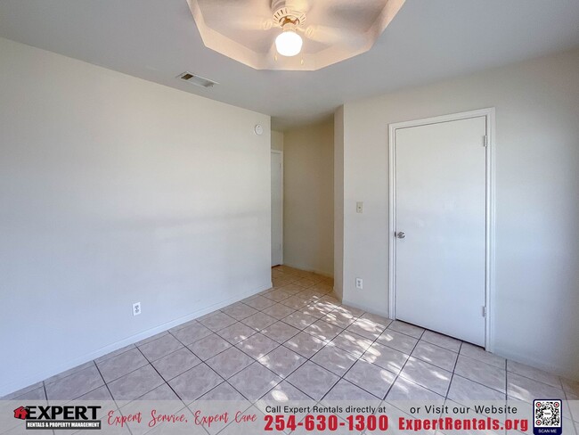 Building Photo - Light-Filled, Open-Concept Home in Killeen!