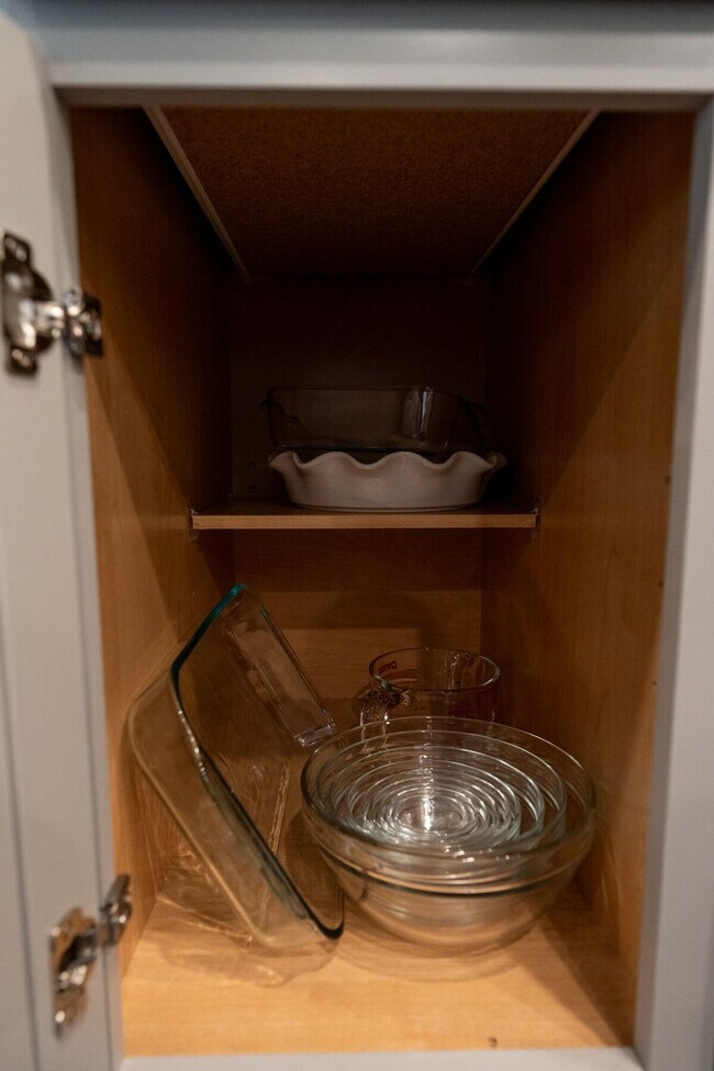 Building Photo - 6001 San Rafael Ln