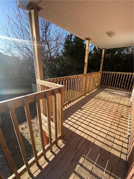 Building Photo - 908 North Ave