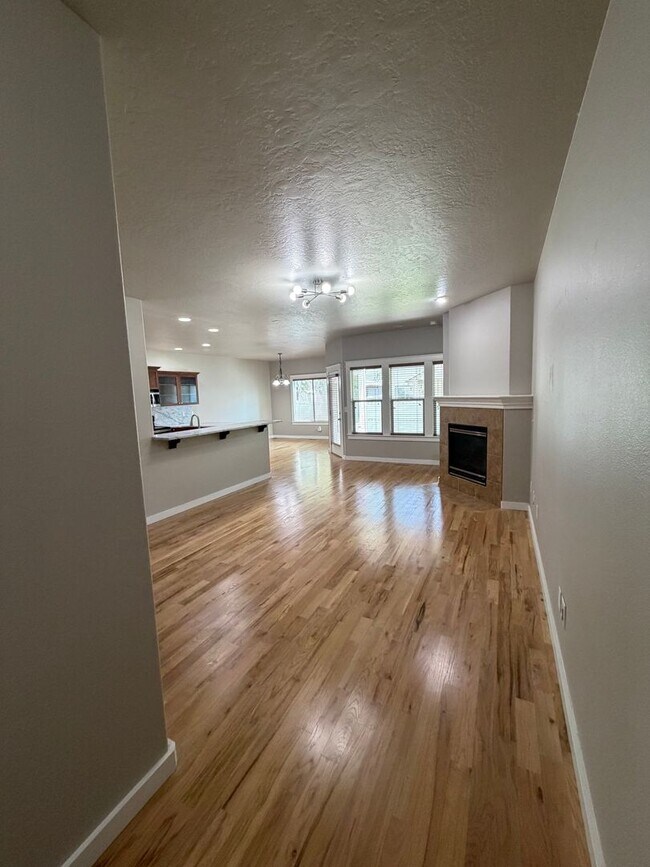 Building Photo - Jayden Village Sub: 4 Bedroom 2 Bath with Community Pool Ten Mile and Ustick