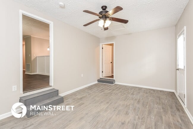 Building Photo - 19 Sioux Rd NE