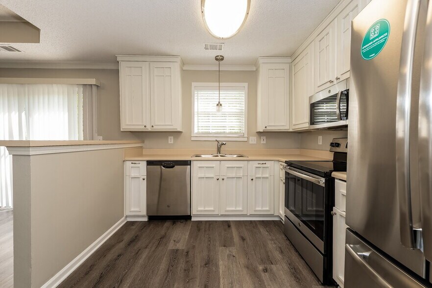 Building Photo - 232 Galway Ln