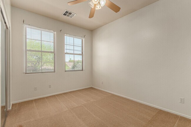 Building Photo - Chandler 4 Bedroom - 2.5 Bathroom with Pri...