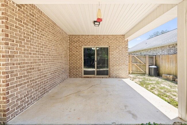 Building Photo - 8393 New Orleans Ct