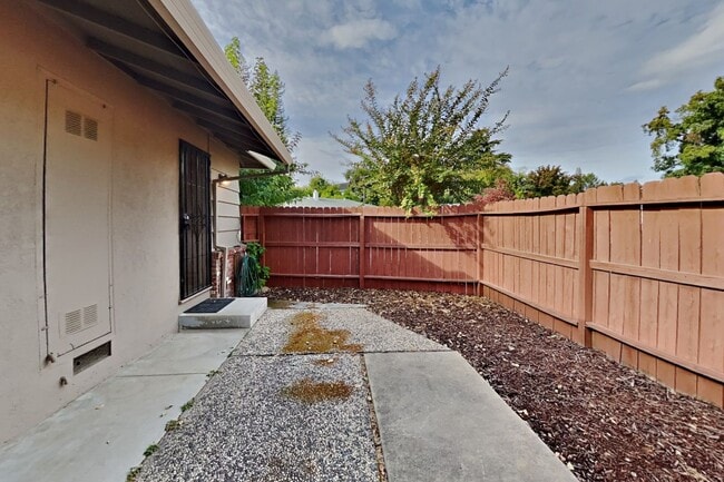 Building Photo - 10251029wo