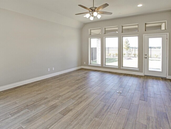 Building Photo - 6634 Waxbill Rd