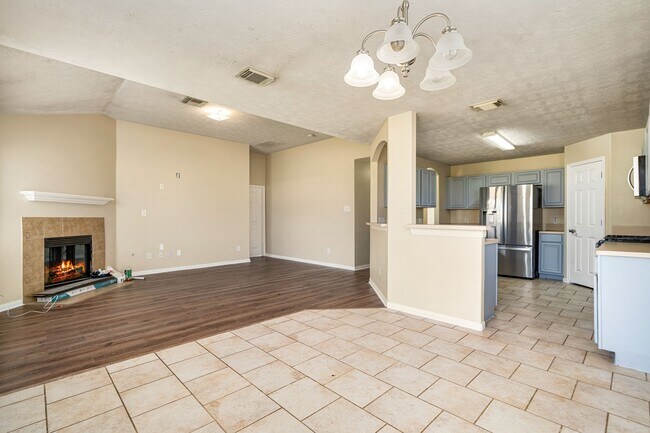 Building Photo - 3434 Fiorella Way