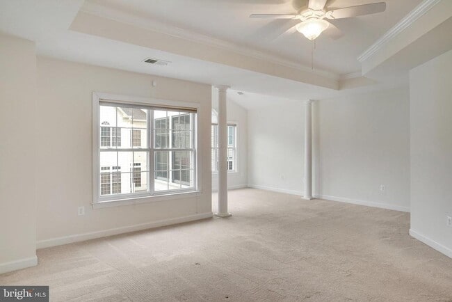 Building Photo - 24949 Bannockburn Terrace