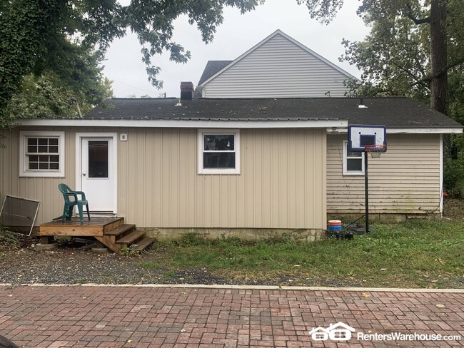 Primary Photo - 19 Butternut Rd