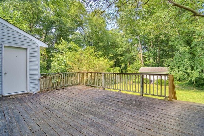 Building Photo - 494 Fairfield Ct