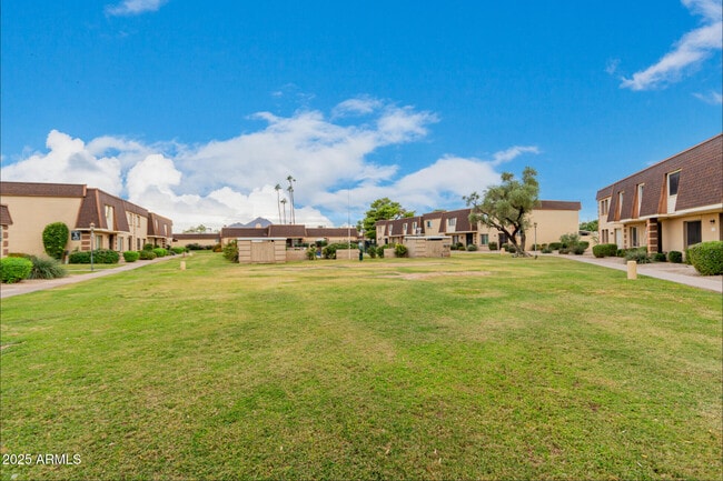 Building Photo - 5105 N Granite Reef Rd