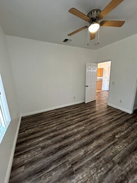 Building Photo - 1627 Havasupai Dr