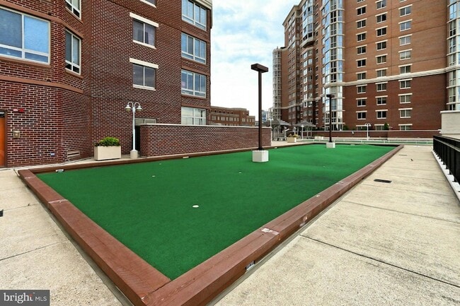 Building Photo - 2151 Jamieson Ave
