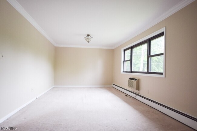 Building Photo - 1 Colonial Dr