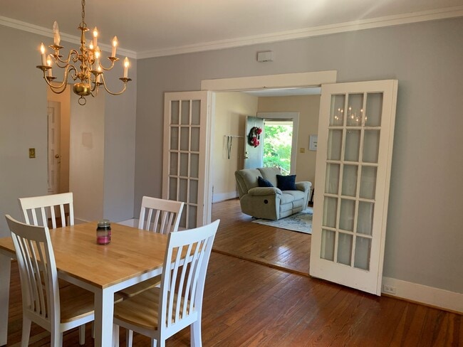 Building Photo - 1606 3rd Ave