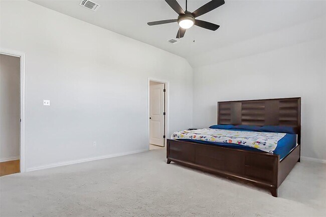 Building Photo - 1016 Calendula Trl