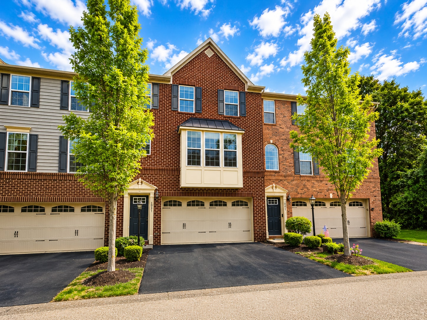 Building Photo - 1502 Pointe View Dr