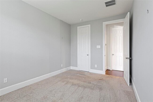 Building Photo - 5919 Solara Ledge Ln