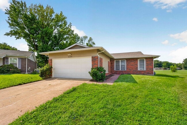 Building Photo - 3689 Whispering Woods Dr