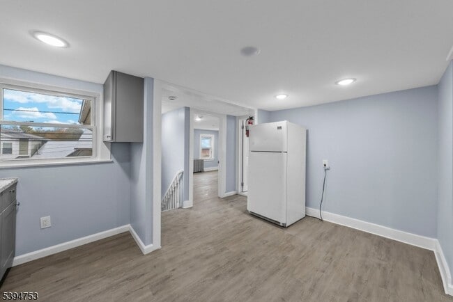 Building Photo - 6 1st Ave