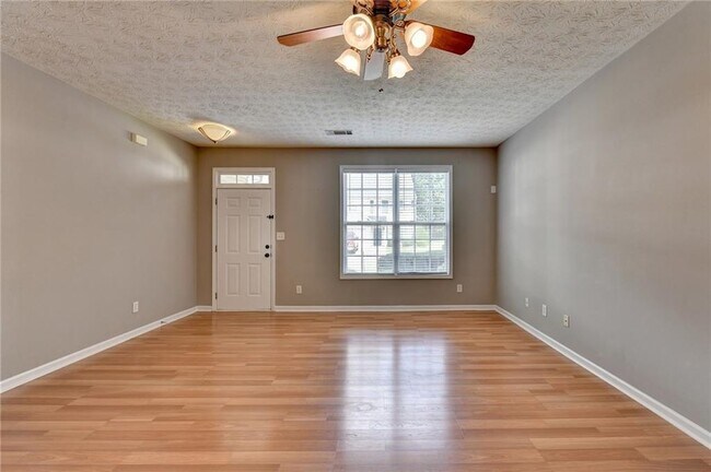 Building Photo - 3067 Kentmere Dr