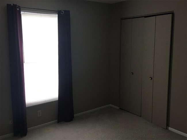 Building Photo - 2618 W Willowlake Dr