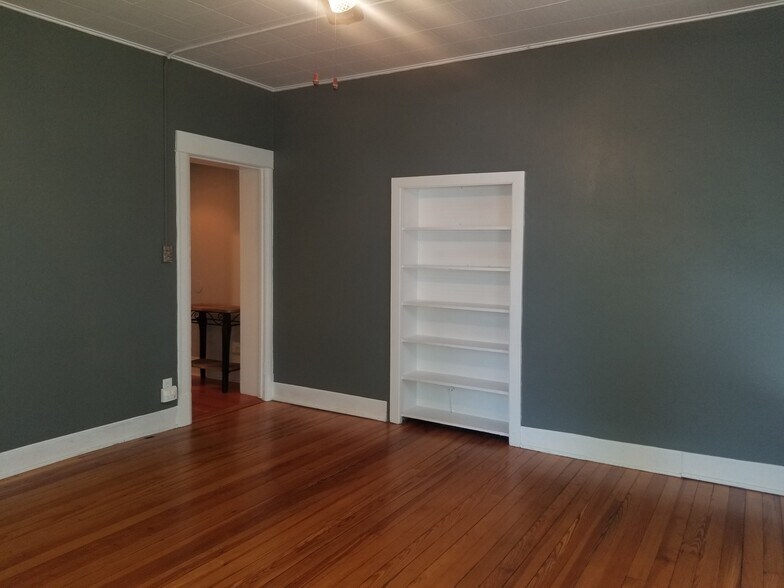 Building Photo - 701 Remington St