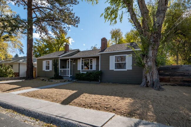 Building Photo - Beautiful, Spacious 3B/2.5Bath Single Fami...