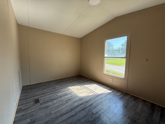 Building Photo - 90 Arrowood Rd