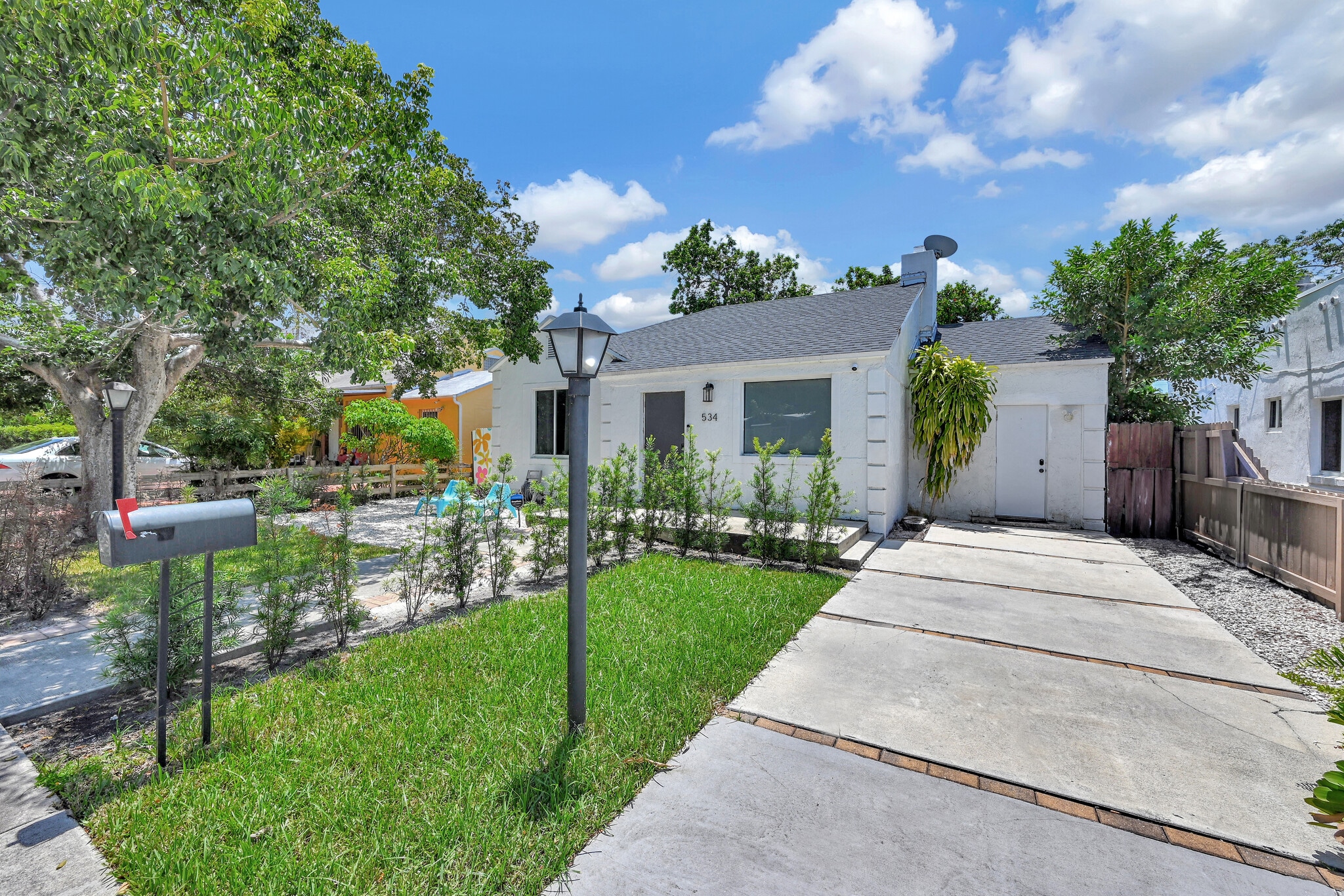 Building Photo - 534 NW 50th St