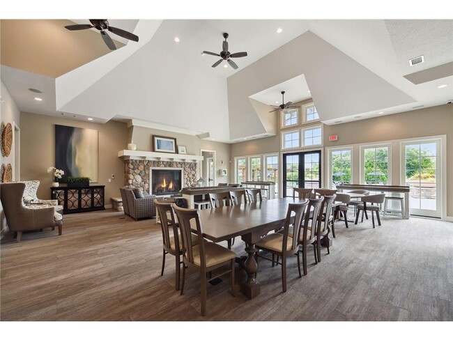 Building Photo - 4730 Bottlebrush Ln