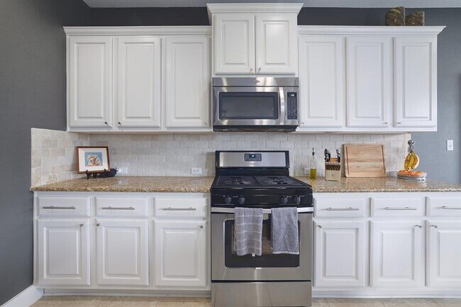 Building Photo - 5317 Gooding Dr