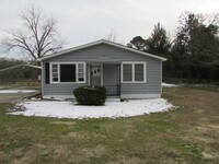 Building Photo - Close to Continental Tire and Downtown Sumter