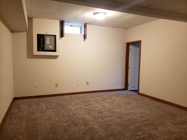 Building Photo - 2120 Mahantongo St