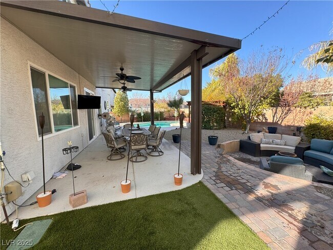 Building Photo - 2732 Port Lewis Ave