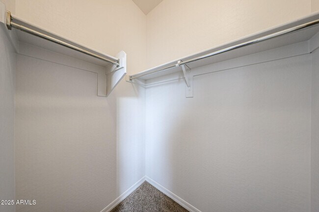 Building Photo - 3535 S Jasmine Dr