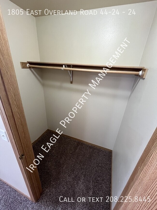 Building Photo - 1805 E Overland Rd