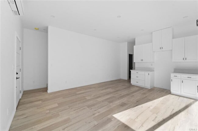 Building Photo - 8514 Wilbur Ave