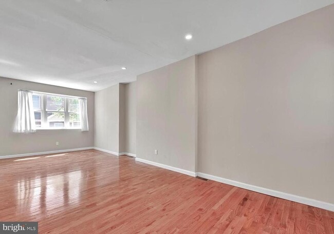 Building Photo - 1318 S Reese St