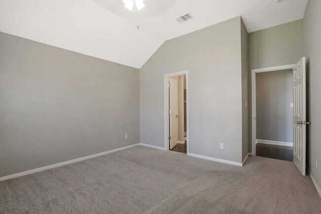 Building Photo - 15006 Parrish Ln