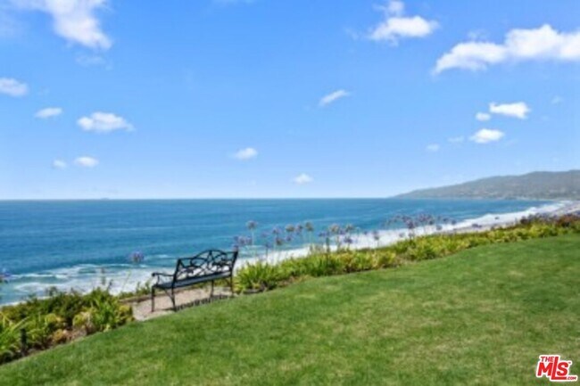 Building Photo - 6780 Shearwater Ln