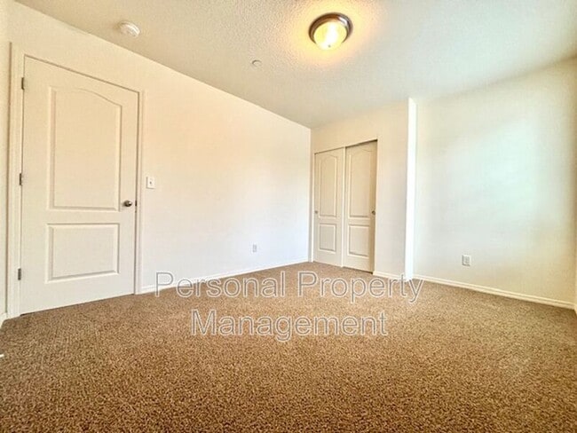 Building Photo - 3371 NW 47th Dr