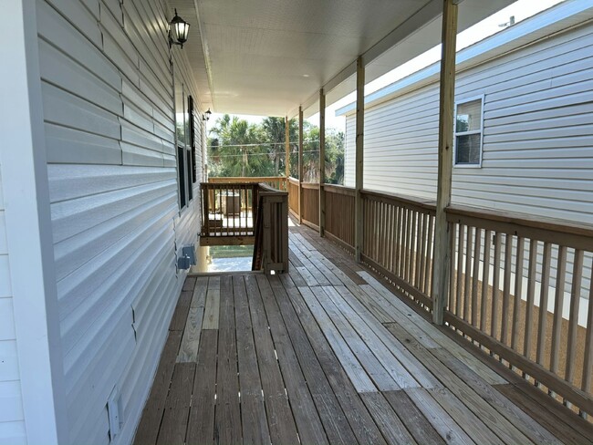 Building Photo - 6745 Hudson Ave