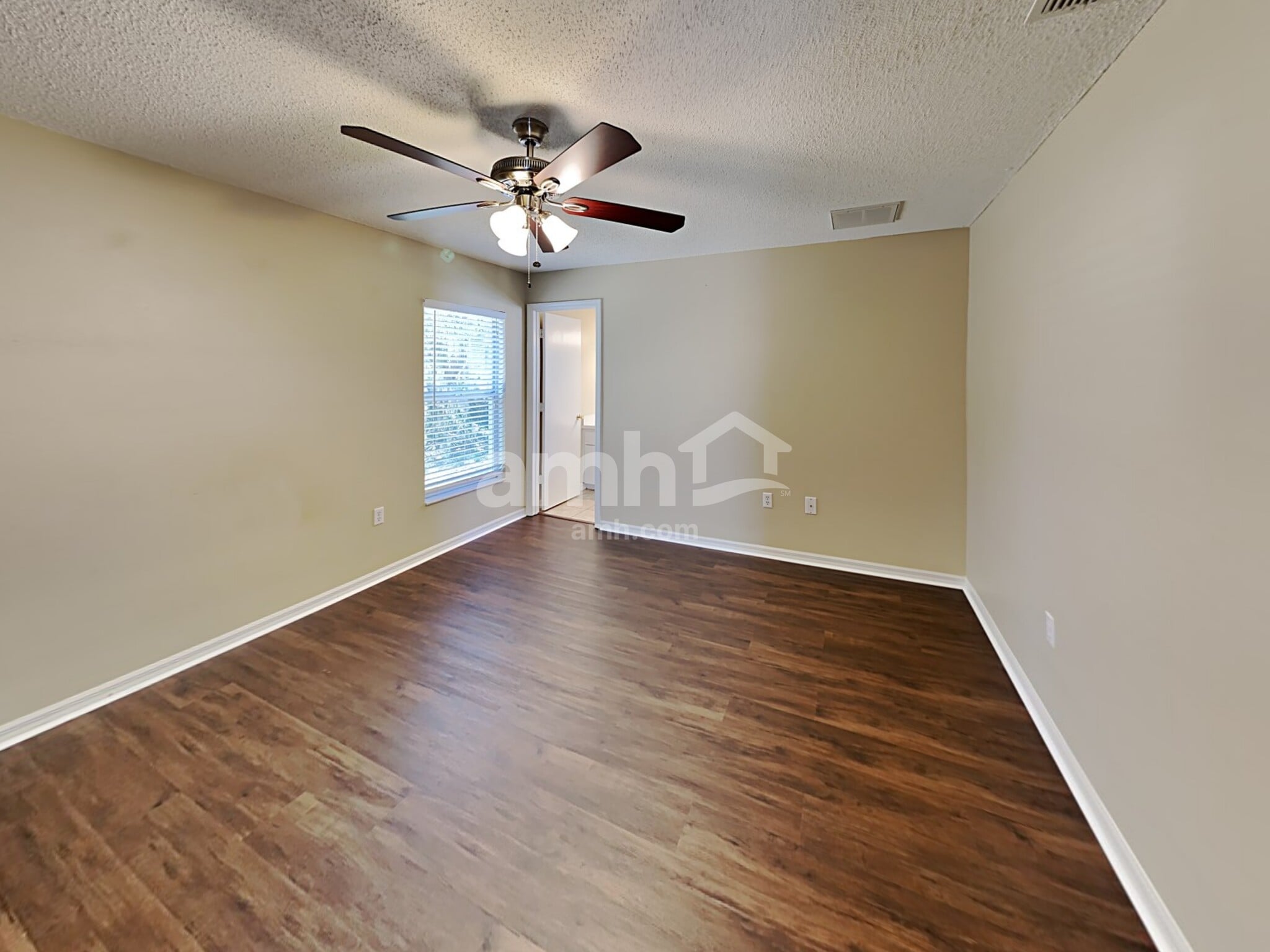 Building Photo - 7831 Chadwick Dr