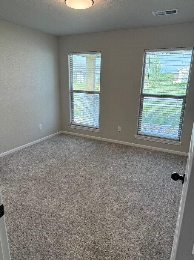 Building Photo - 7538 Apache Dr
