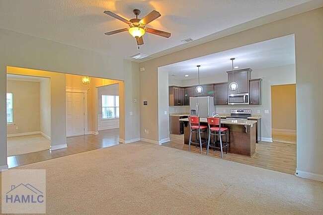 Building Photo - 582 Burke Dr