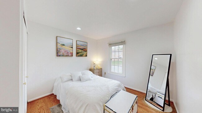 Building Photo - 10200 McKean Ct