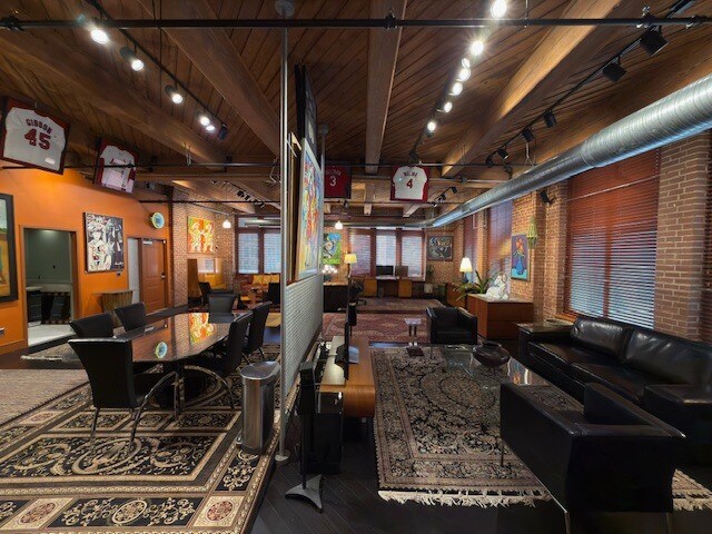 Building Photo - 1101 Lucas Ave