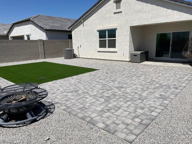 Building Photo - 24153 W Verlea Dr