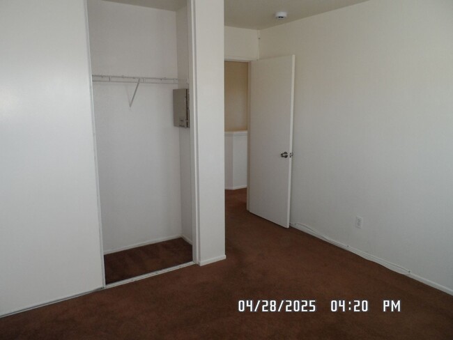 Building Photo - 3 Bedrooms, 2 1/2 Bathrooms, 2 Story, Loft...